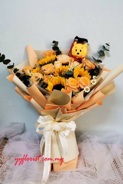 Grand Wish Graduation Bouquet 