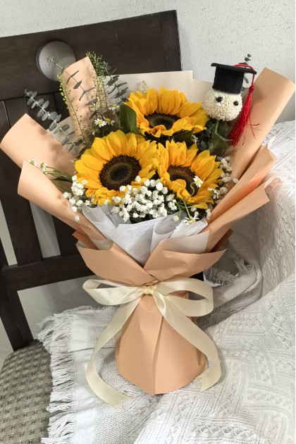 Graduation Sunflower Bouquet - Happy